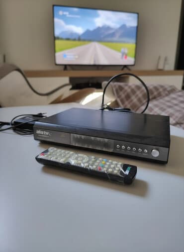 пульт управления для телевизора: Продается б/у ресивер от АлаТВ с пультом. Цвет черный. Торг уместен — 1
