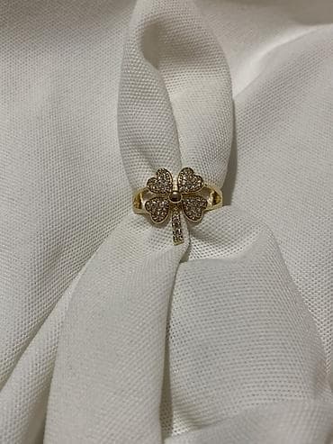 Авторские женские кольца из ювелирного сплава в тёплых золотистых