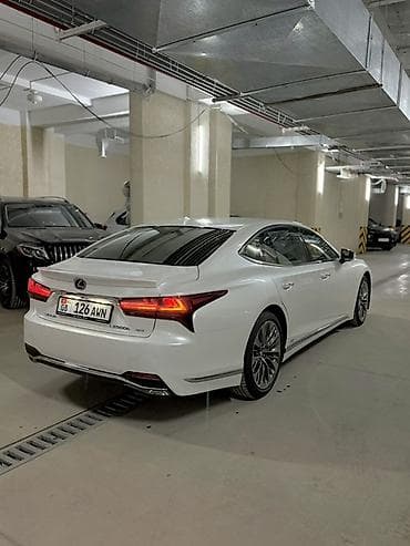 Lexus LS: 2022 г., 3.4 л, Автомат, Гибрид, Седан