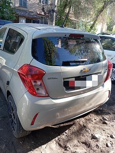 smart автомобиль: Chevrolet Spark: 2017 г., 1 л, Автомат, Бензин, Хэтчбэк — 2