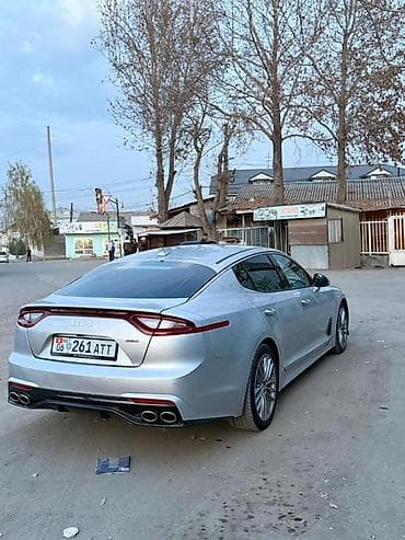 Kia Stinger: 2017 г., 2 л, Автомат, Бензин, Лифтбек — 4