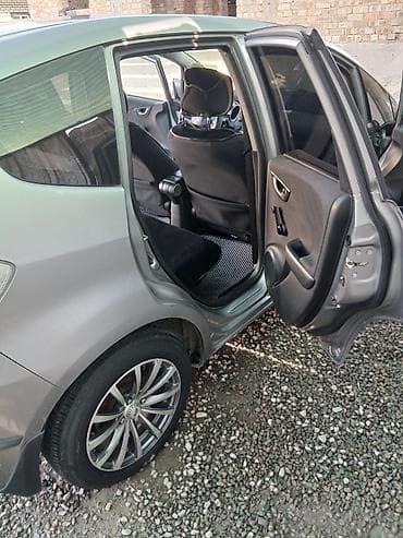 mini copper: Honda Fit: 2010 г., 1.4 л, Робот, Бензин, Хэтчбэк — 2