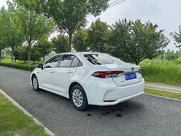 corolla: Toyota Corolla: 2021 г., 1.8 л, Автомат, Бензин, Седан — 5