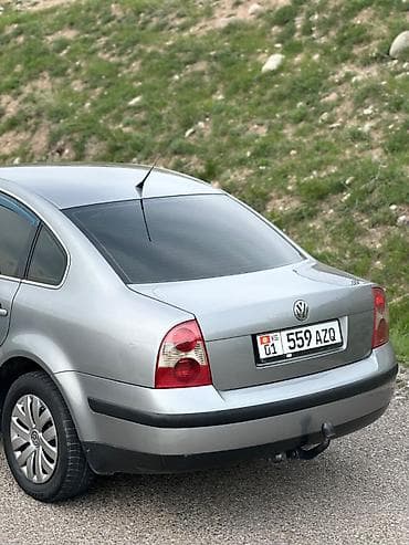 Унаа сатуу: Volkswagen Passat: 2002 г., 2 л, Кол менен иштөөчү, Бензин, Седан — 4