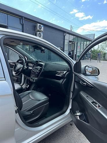ravon spark: Chevrolet Spark: 2019 г., 0.1 л, Автомат, Бензин, Хэтчбэк — 4