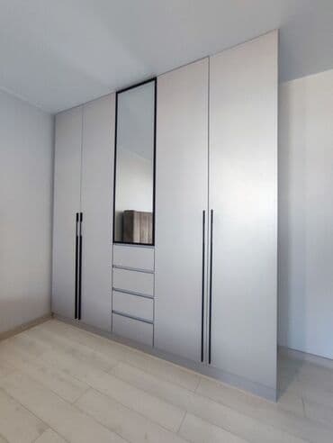 железные шкафы для офиса: Мебель на заказ, Элегантный гардероб в современном стиле, выполненный — 5