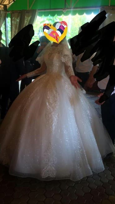 фата на девичник: Свадебное платье, XS, Закрытое, Рукава прозрачные, С корсетом, Пышное, Китай, Цветочные элементы, Кружево, Стразы, Б/у — 4