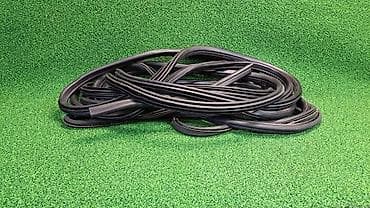 x5 e53: Уплотнительные резинки дверей Е39 Год 2003 В отличном состоянии — 1