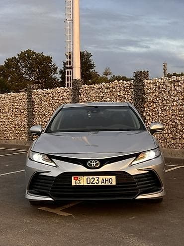 смап цена: Toyota Camry: 2022 г., Гибрид, Седан — 2