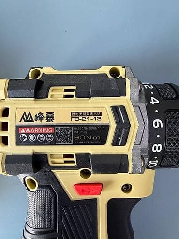 black decker: Шуруповерт 21V (безщеточная) — 2