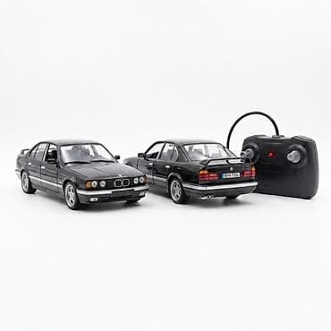 spyra two: Радиоуправляемая модель автомобиля в стиле спортивного седана 90‑х - — 1