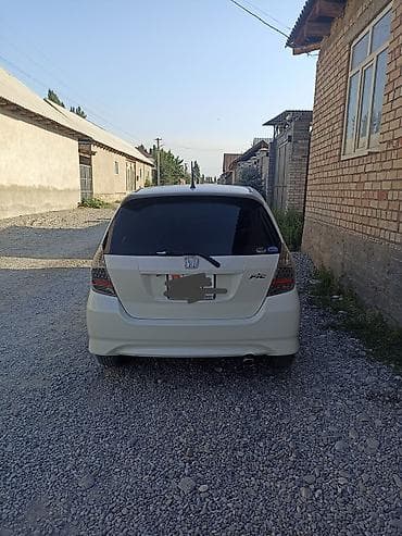 малолитражки автомат: Honda Fit: 2005 г., 1.5 л, Вариатор, Бензин, Хэтчбэк — 4