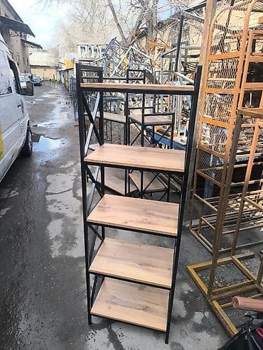 напольная вешалка: Металлические стеллажи в современном лофт‑стиле. Варианты: - Стеллаж — 6