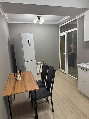 1 бөлмө, Менчик ээси, Толугу менен эмереги бар