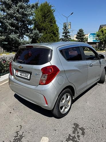 Chevrolet Spark: 2016 г., 1 л, Автомат, Бензин, Хэтчбэк — 2