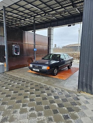 оптом светы: Audi 100: 1989 г., 2.3 л, Бензин, Седан — 4