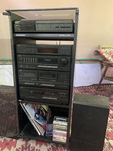 кассетная дека: Музыкальный центр JVC винтажный, шикарное звучание. - Полноценный — 1
