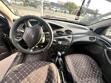 маш: Ford Focus: 2000 г., 1.8 л, Механика, Бензин, Седан — 5
