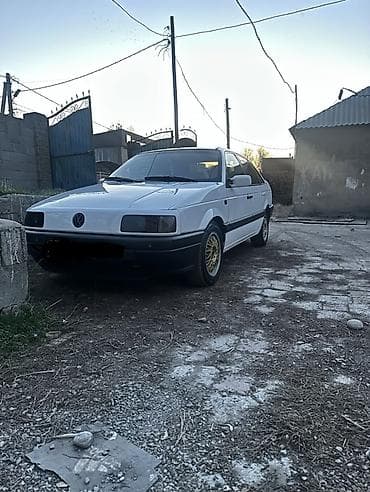 Продажа авто: Volkswagen Passat: 1989 г., 1.8 л, Механика, Бензин, Седан — 1