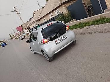 продая: Toyota Yaris: 2010 г., Хэтчбэк — 5