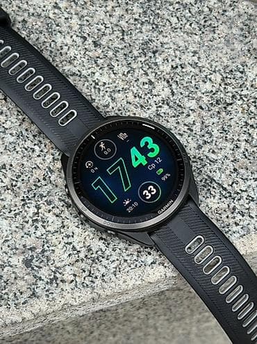Garmin Forerunner 965 — премиальные GPS‑часы для бега и мультиспорта
