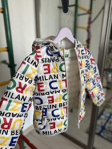 kinder stranger: Детская демисезонная куртка с капюшоном -Бренд UNITED OF BENETTON - — 2