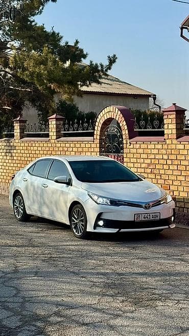Toyota Corolla: 2013 г., 1.6 л, Автомат, Бензин, Седан