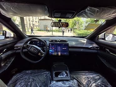 mini ev: Dongfeng : 2025 г., 1.5 л, Автомат, Электромобиль, Кроссовер — 3