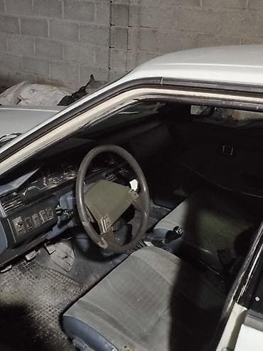 byd e5: Nissan Bluebird: 1988 г., 2 л, Механика, Универсал — 5