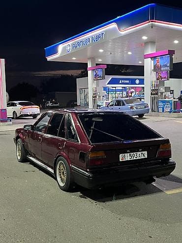 Nissan Bluebird: 1987 г., 2.4 л, Автомат, Газ, Хэтчбэк — 6