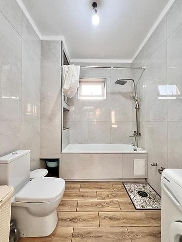 Кыймылсыз мүлк: 🏡 Продаётся уютный дом в районе Волна 📍 Участок: 7.25 соток 🏠 Дом: 3 — 8