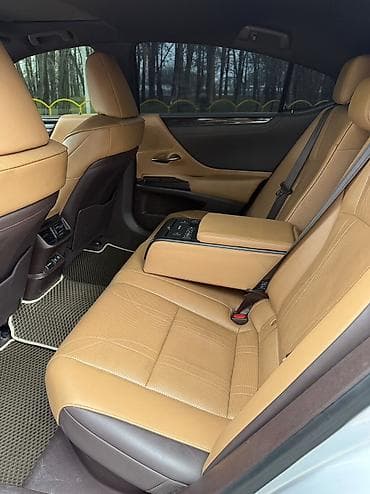 crv 5: Lexus ES: 2018 г., 2.5 л, Вариатор, Гибрид, Седан — 8