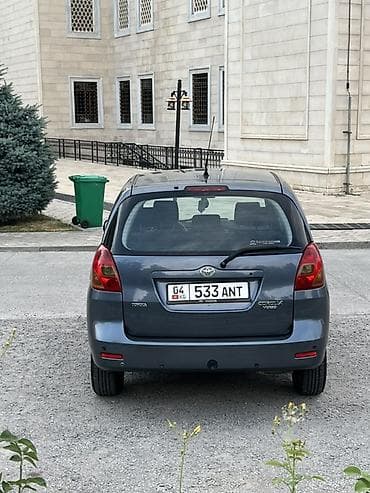Toyota Corolla Verso: 2003 г., 1.6 л, Механика, Бензин, Минивэн — 6