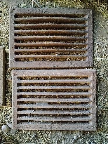 чугун металл: Печка двери чугунная толстый металл,есть 4 штуки, 2шт. большие, 2шт — 7