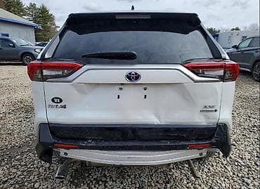 радатор: Toyota RAV4: 2023 г., 2.5 л, Автомат, Гибрид, Кроссовер — 2