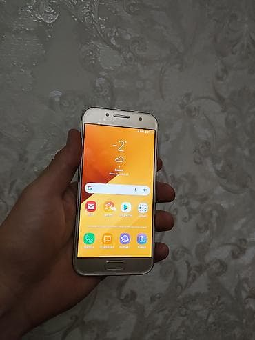 poco s3: Samsung Galaxy A3 2017, 16 ГБ — 1