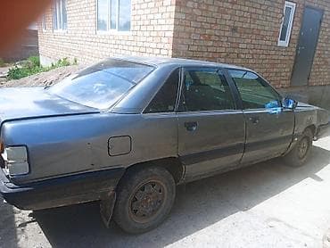 Унаа сатуу: Audi 100: 1988 г., 1.8 л, Кол менен иштөөчү, Бензин, Седан — 2