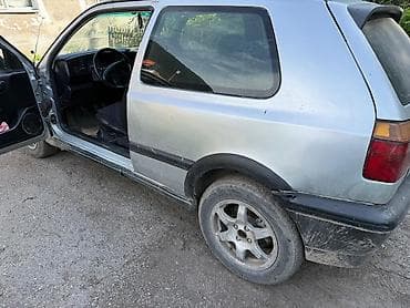 авто в такси: Volkswagen Golf: 1992 г., 1.8 л, Ручные, Бензин, Хэтчбэк — 5