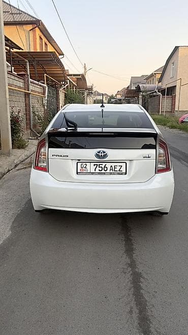 honda fit: Toyota Prius: 2012 г., Гибрид, Хэтчбэк — 2
