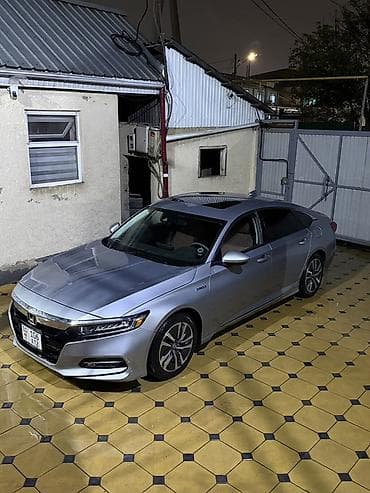 mini car: Honda Accord: 2019 г., 2 л, Вариатор, Гибрид, Седан — 2