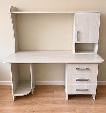study table: Компьютерный стол, Б/у, С полками — 1