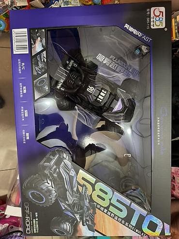 Радиоуправляемый внедорожник 585TOY (R/C) - Формат: машинка на at lalafo.kg Радиоуправляемый внедорожник 585TOY (R/C) - Формат: машинка на