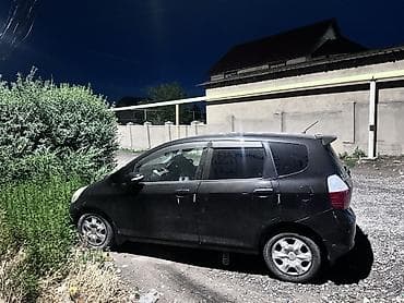 Honda Fit: 2004 г., 1.3 л, Вариатор, Бензин, Хэтчбэк — 3