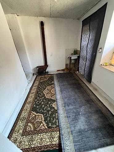 Продажа комнат: Комната с печным отоплением и отдельным входом. Описание: - Две — 4