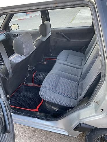 Volkswagen Passat Variant: 1991 г., 1.8 л, Механика, Бензин, Универсал — 5