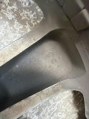 225 55 18 шины: Колесо летнее R18 / 235/55, разболтовка 5x114.3, литой диск, вылет — 2