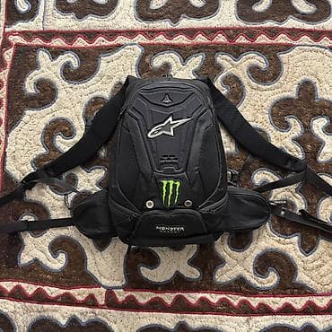 Спортивные сумки: Рюкзак для мотоспорта/вело Alpinestars x Monster Energy, черный Есть — 2