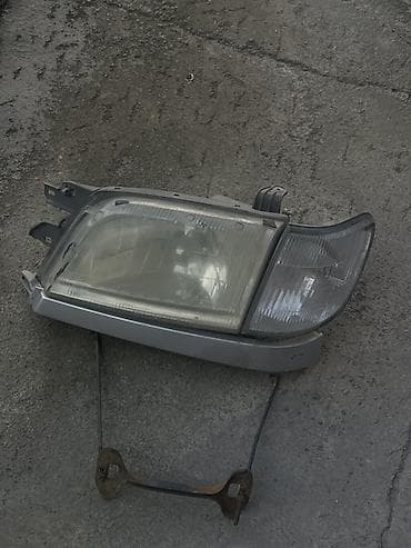 Автохимия: Алдыңкы оң фара Toyota — 3