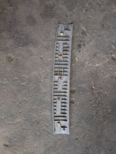 ценник на монеты: Решетка радиатора Toyota Б/у, Оригинал — 2