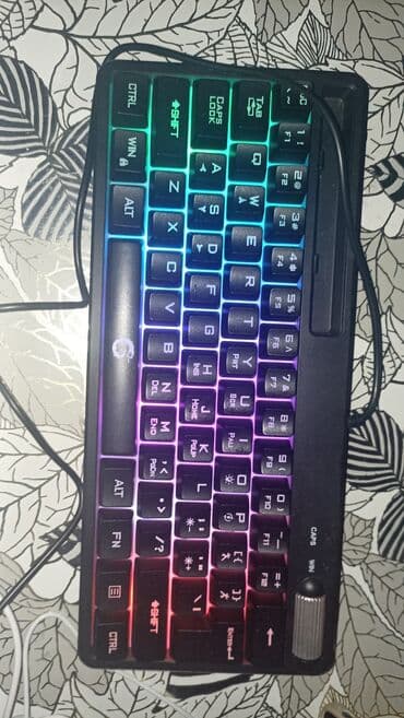 клавиатура для айпад: Клавиатура, Мембранная, Проводное подключение, Размер: 60% — 3